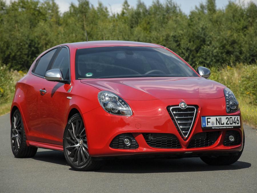  Alfa Romeo Giulietta Quadrifoglio Verde (940) 2010 года  (фото 46 из 48)